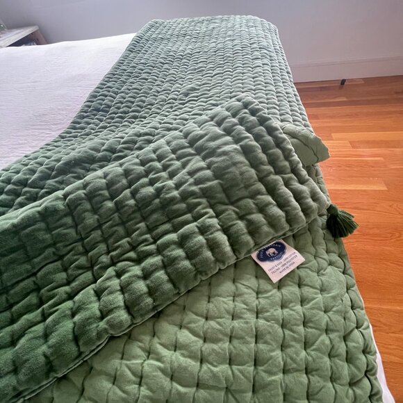 John Robshaw Velvet Moss Throw - Picture 6 of 7